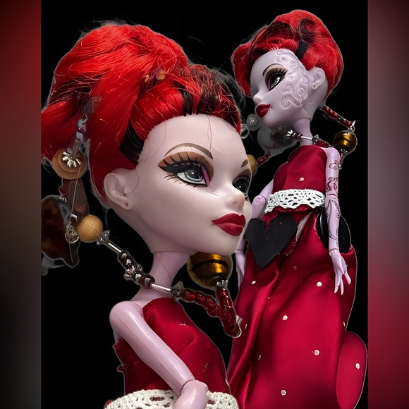 Monster High Doll Operetta - OOAK “OFF WITH HER HEAD” - Picture 8 of 14